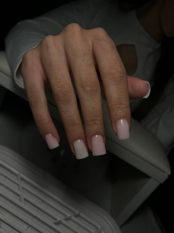 Nud & natural — manichiură Tany Nails, Chișinău