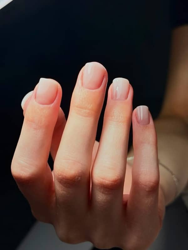 Nud & natural — manichiură Tany Nails, Chișinău